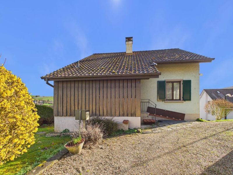 Charmantes Einfamilienhaus mit viel Potenzial an guter Lage RESERVIERT! – Schlossgasse 5 4312 Magden